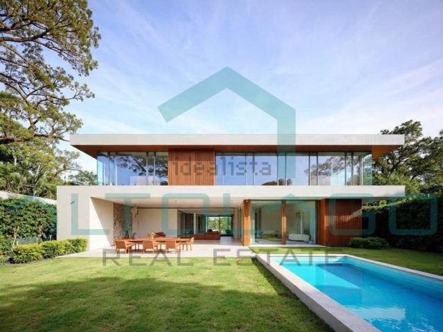 Case e ville in vendita di 593 m² in Via Missana