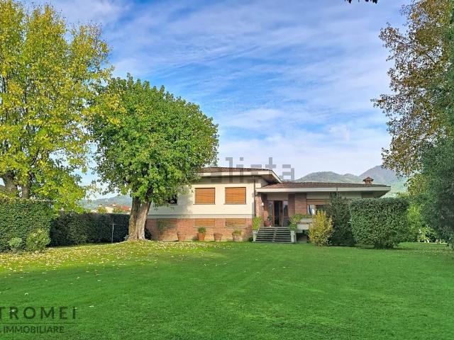 Case e ville in vendita di 598 m² in Via delle Selvette