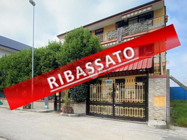 Case e ville in vendita di 600 m²