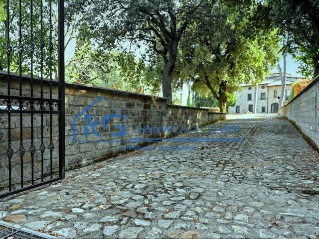 Case e ville in vendita di 600 m²