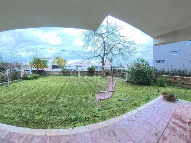 Case e ville in vendita di 600 m²