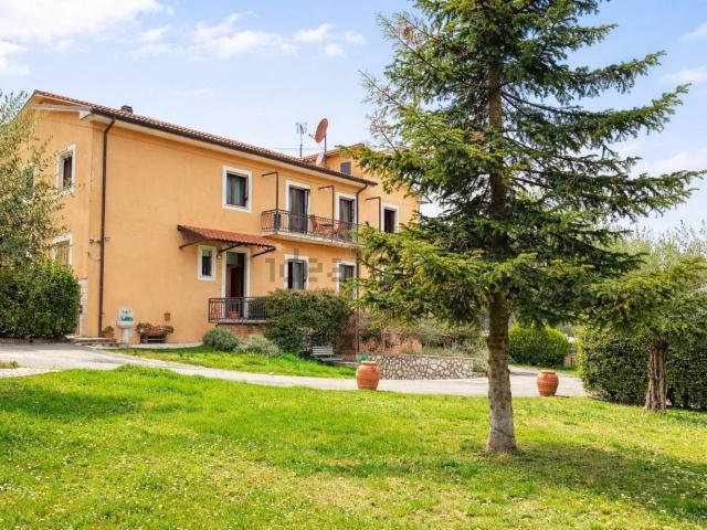 Case e ville in vendita di 600 m²