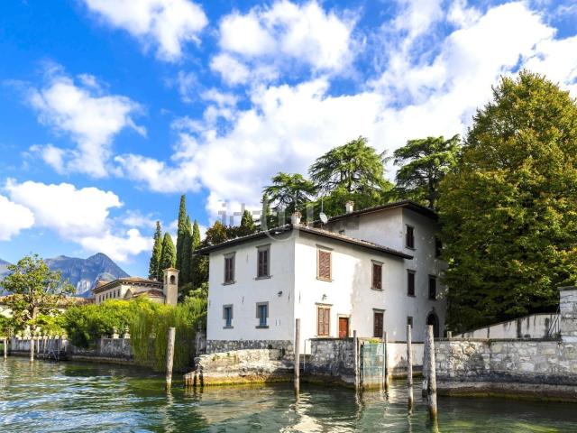 Case e ville in vendita di 600 m²