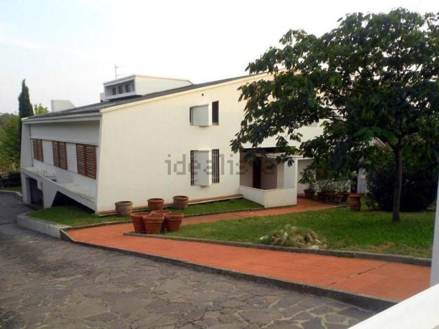 Case e ville in vendita di 600 m²