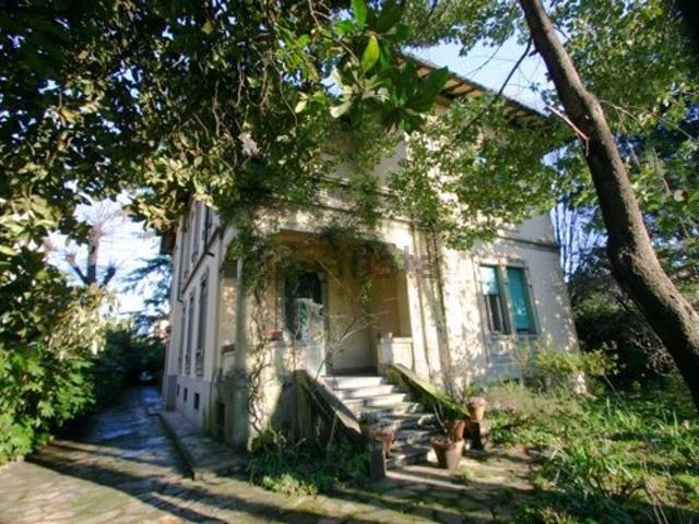 Case e ville in vendita di 600 m²