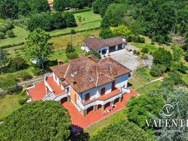 Case e ville in vendita di 600 m²
