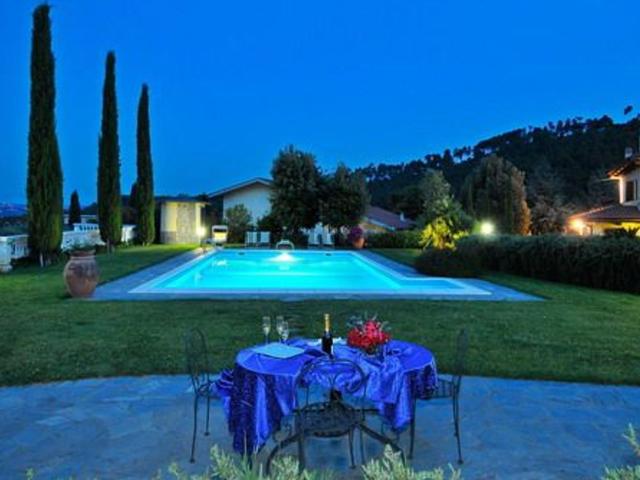 Case e ville in vendita di 600 m²