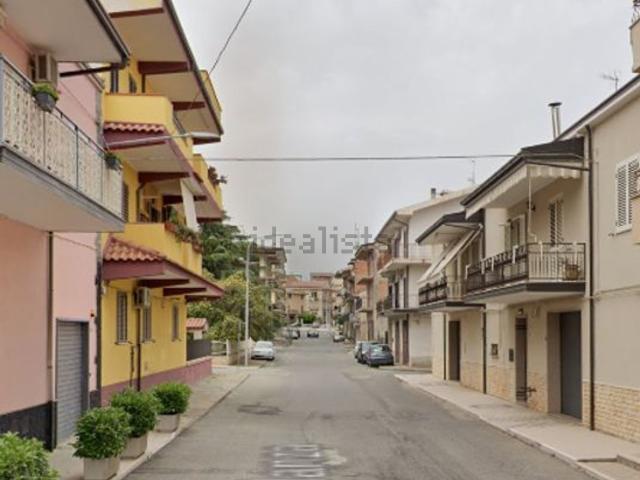 Case e ville in vendita di 600 m² in Via Capolanza