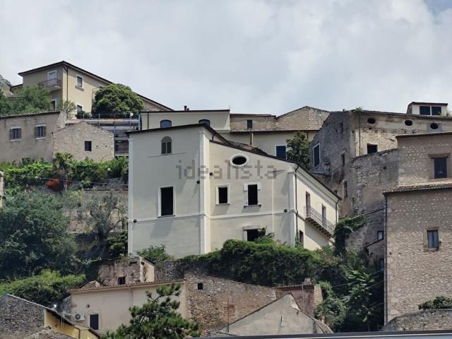 Case e ville in vendita di 600 m² in Via Annibale Cerasi, 19
