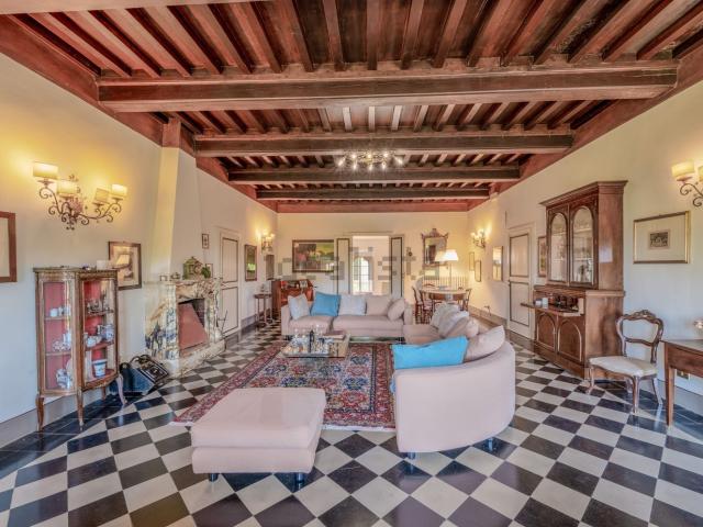 Case e ville in vendita di 600 m² in Via del Molino