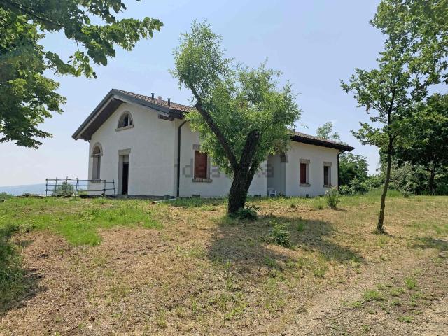 Case e ville in vendita di 600 m² in Via Oliveto