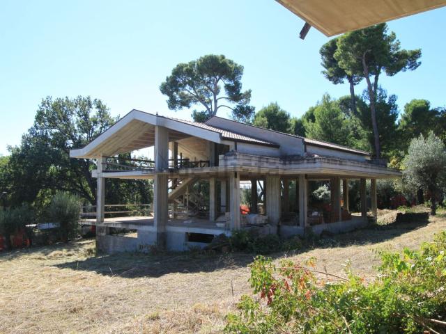 Case e ville in vendita di 600 m² in Via Madonna della Pace