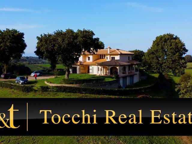 Case e ville in vendita di 600 m² in Via Solfatare
