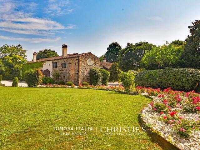 Case e ville in vendita di 600 m²