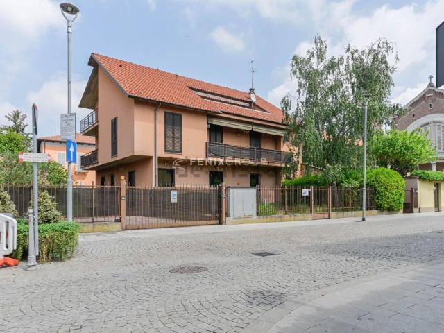 Case e ville in vendita di 600 m² in Via San Paolo, 2