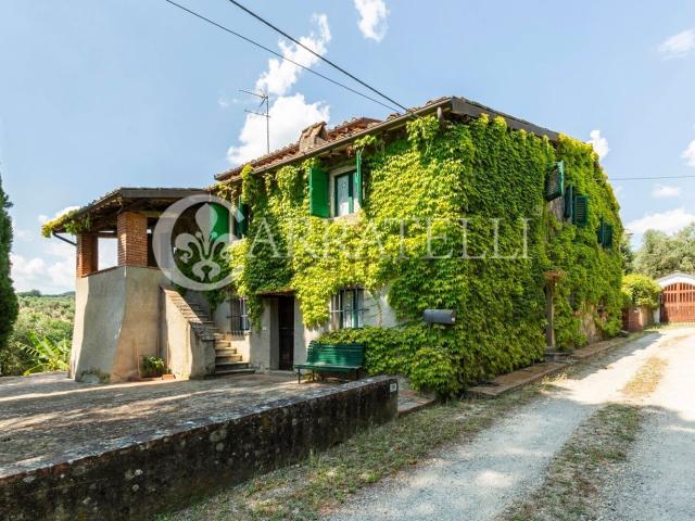 Case e ville in vendita di 600 m² in Via Spicchio, 7