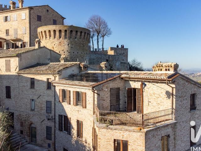 Case e ville in vendita di 600 m² in Via Torrione, 8