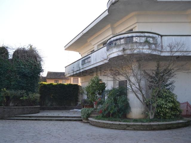 Case e ville in vendita di 600 m² in Via Umberto I, 14