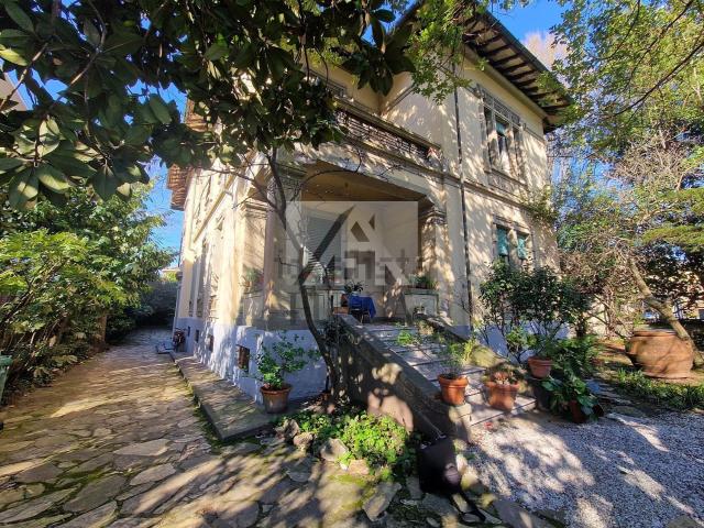 Case e ville in vendita di 600 m² in Borgo Giannotti