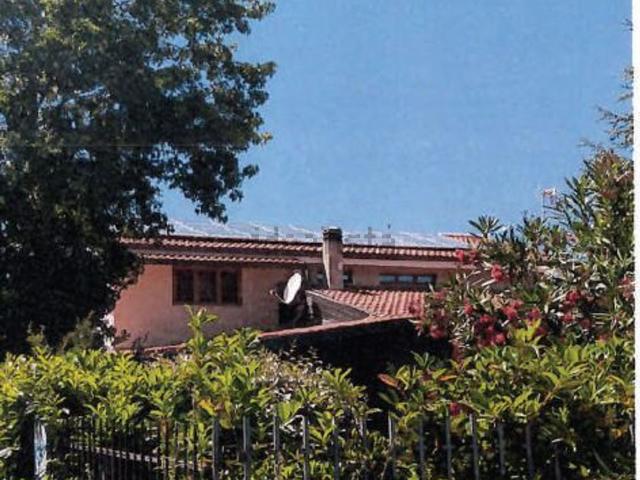 Case e ville in vendita di 600 m² in Contrada Frattini