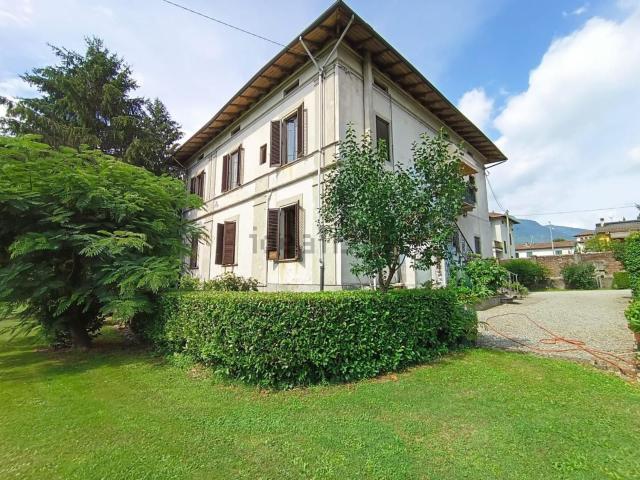 Case e ville in vendita di 600 m² in Località Fontanella