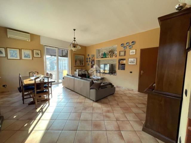 Case e ville in vendita di 600 m² in Piazza Madonna, 8