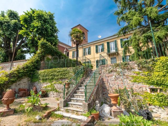 Case e ville in vendita di 600 m² in Strada Castiglione Alto, 17