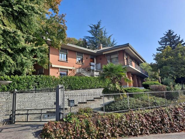 Case e ville in vendita di 600 m² in Strada Villastella, 8