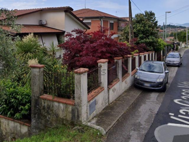 Case e ville in vendita di 602 m² in Via Case Viti