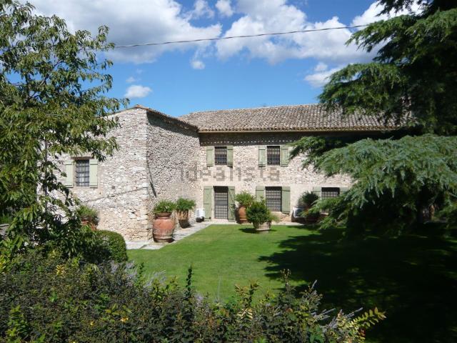 Case e ville in vendita di 604 m² in Via Bazzanese