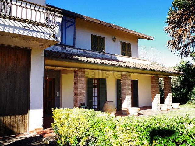 Case e ville in vendita di 604 m² in Via delle Scalette, 2