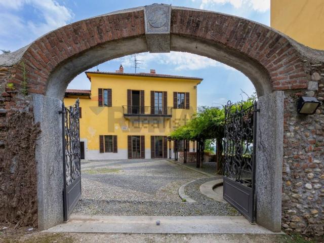 Case e ville in vendita di 606 m² in Via Splée, 3