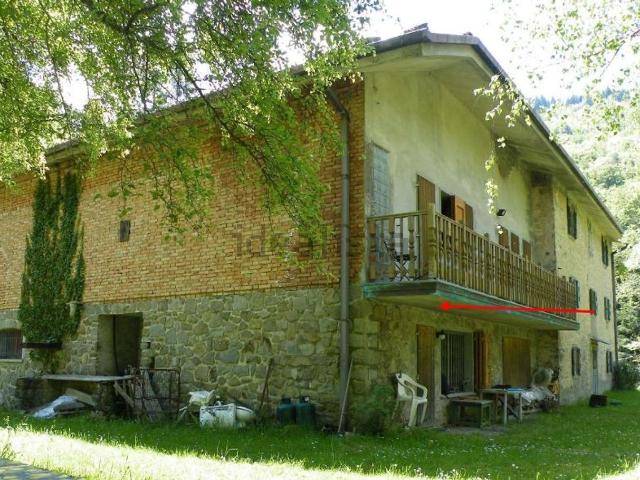 Case e ville in vendita di 607 m² in Via Caduti di Cà Berna
