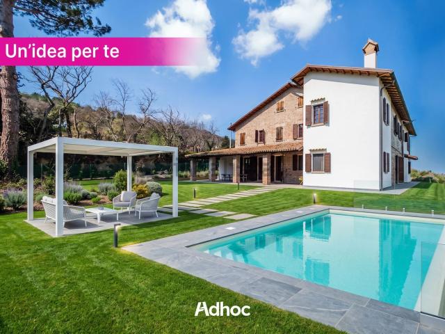 Case e ville in vendita di 607 m² in Strada Panoramica Ardizio, 190
