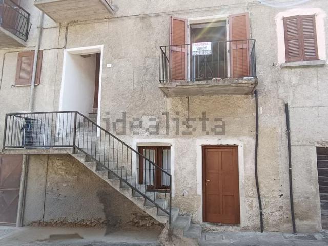 Case e ville in vendita di 60 m² in Via Caiolo Alto