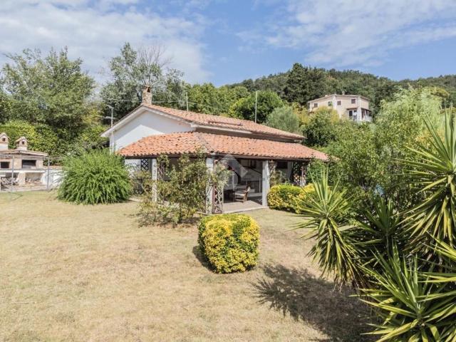 Case e ville in vendita di 60 m² in Via Poggio del Gallo, 1