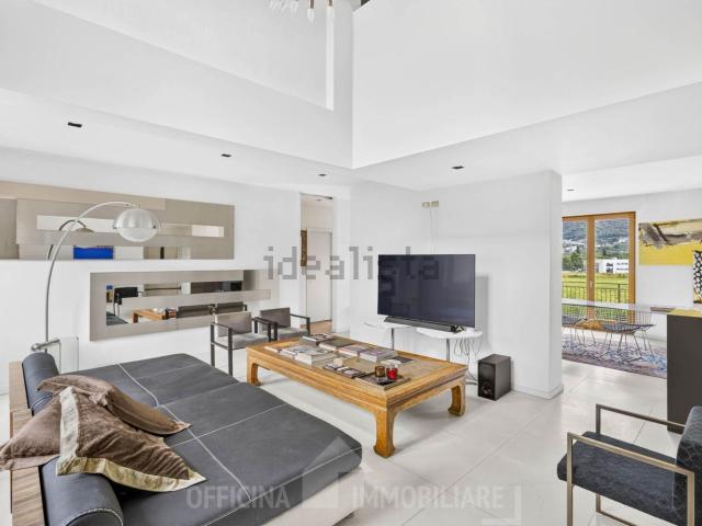 Case e ville in vendita di 610 m² in Via Ezio Vanoni, 467