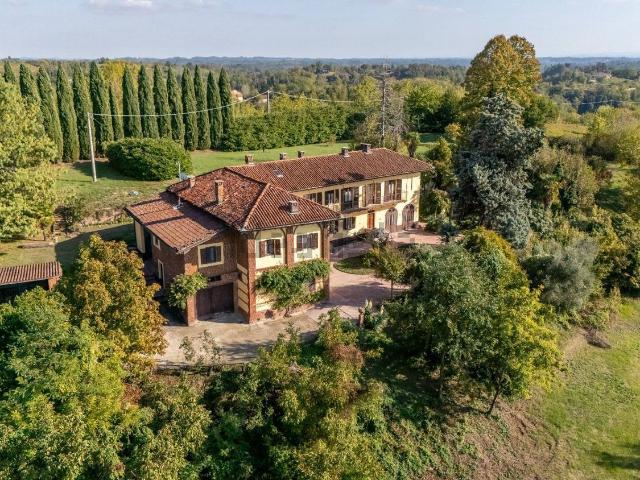 Case e ville in vendita di 610 m² in Via Umberto I