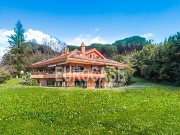 Case e ville in vendita di 610 m² in Largo Olgiata, 15