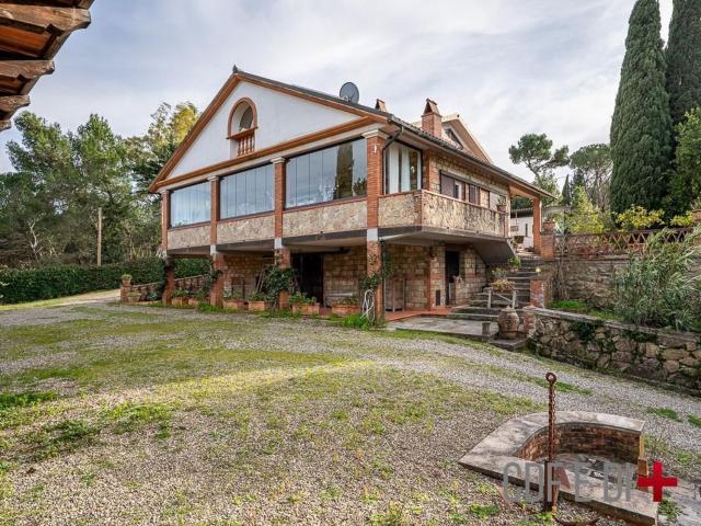 Case e ville in vendita di 610 m² in Strada Statale 439 Sarzanese Valdera, 18