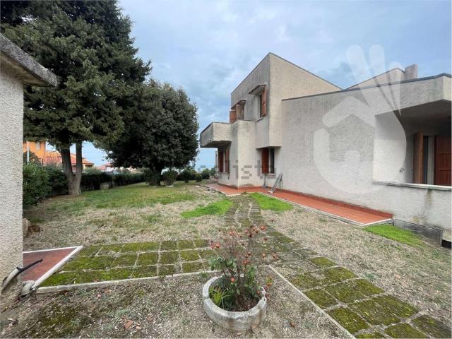Case e ville in vendita di 614 m²