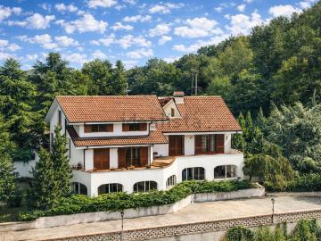 Case e ville in vendita di 614 m² in Via Lunga