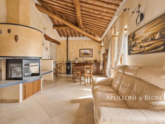 Case e ville in vendita di 614 m² in Strada Provinciale 438 Lauretana, 20