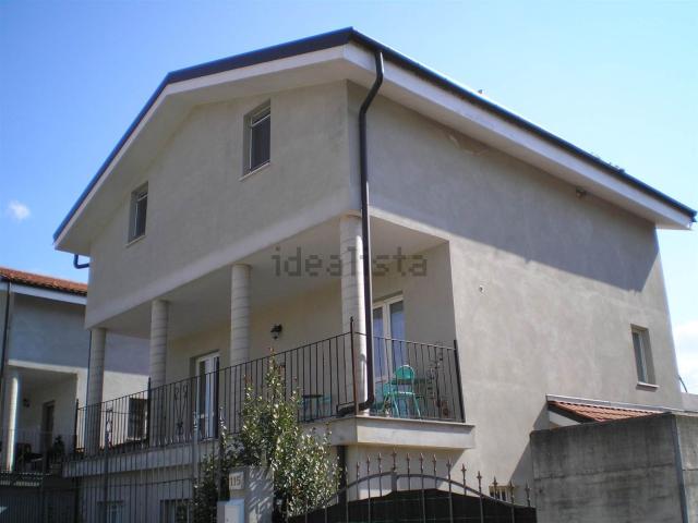 Case e ville in vendita di 61 m² in Via Generale Giuseppe Thaon di Revel, 115