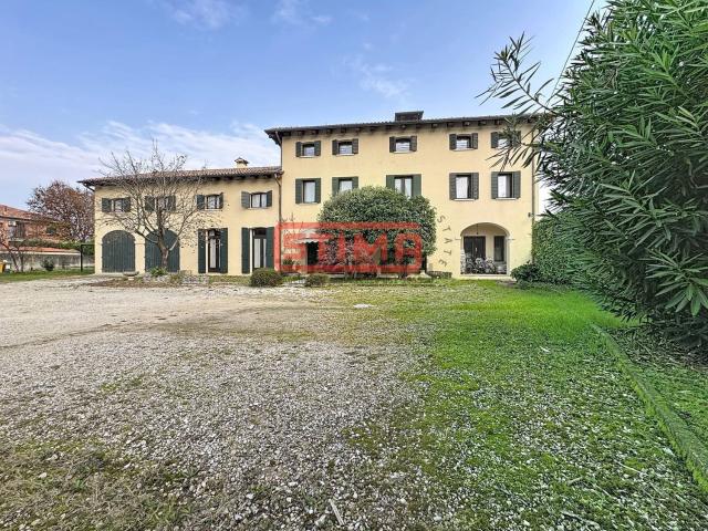 Case e ville in vendita di 620 m²