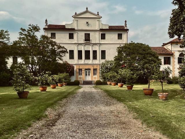 Case e ville in vendita di 620 m² in Via Patriarca, 9