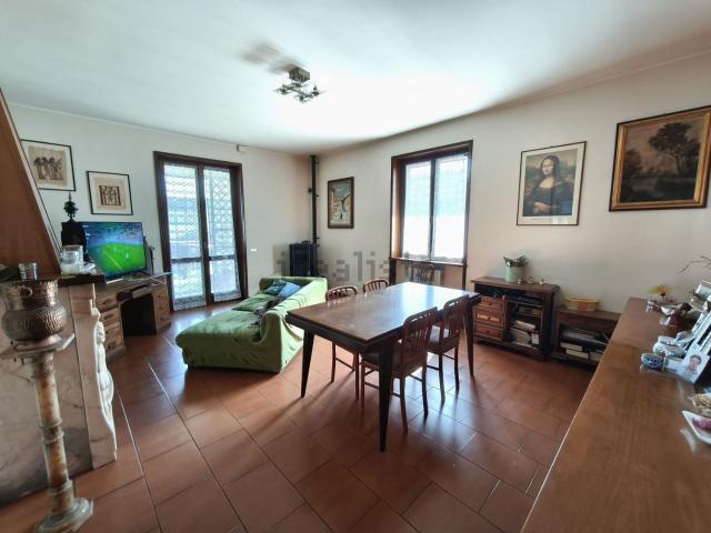 Case e ville in vendita di 620 m² in Viale Giacomo Matteotti, 14