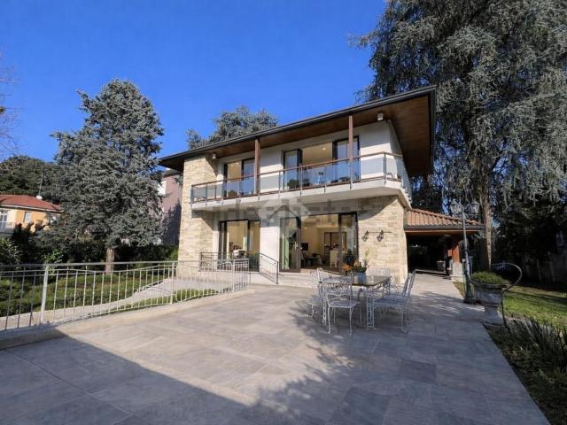 Case e ville in vendita di 624 m² in Via Garegnano, 9