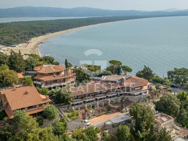 Case e ville in vendita di 625 m² in Località Poggio Pertuso