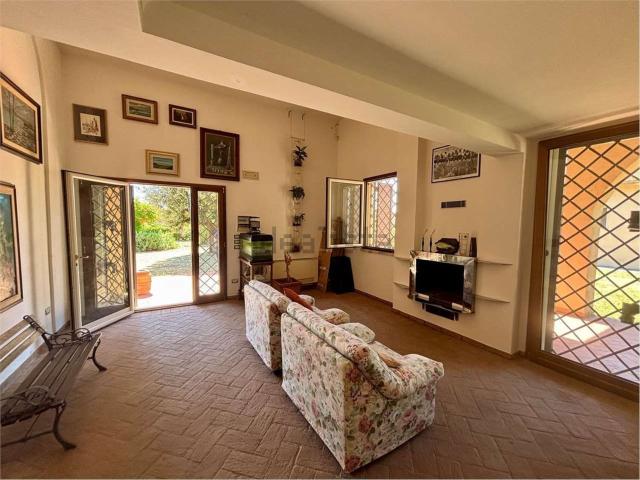 Case e ville in vendita di 626 m²